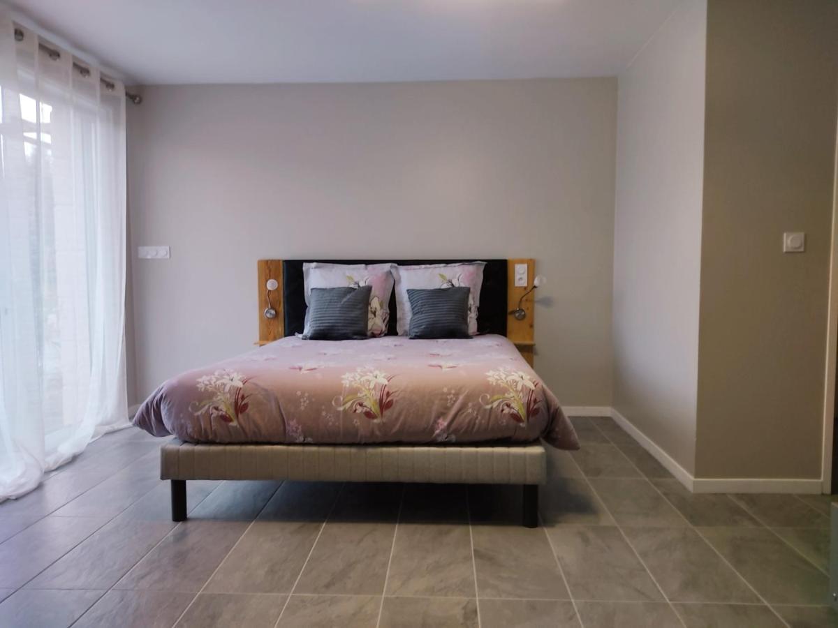 Au Pied Du Lariat Bed & Breakfast Léoville Dış mekan fotoğraf