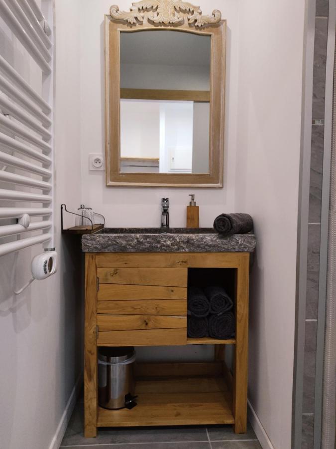 Au Pied Du Lariat Bed & Breakfast Léoville Dış mekan fotoğraf