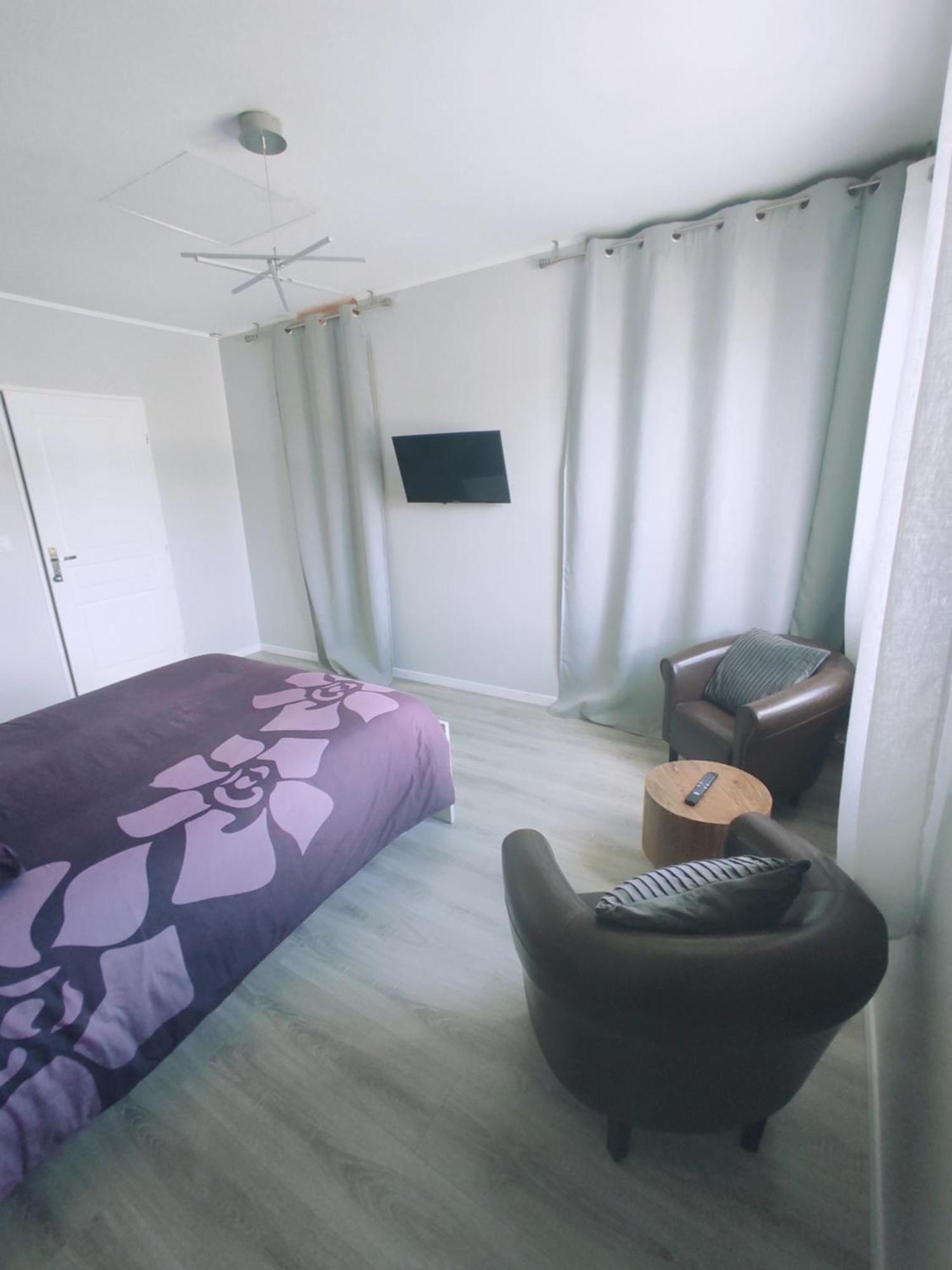 Au Pied Du Lariat Bed & Breakfast Léoville Dış mekan fotoğraf