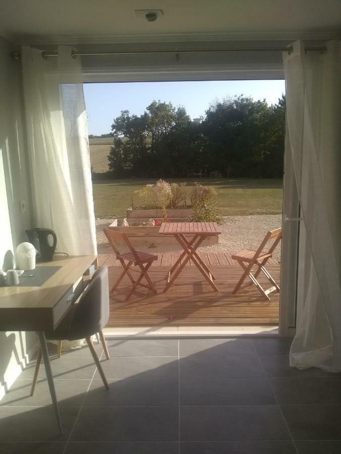 Au Pied Du Lariat Bed & Breakfast Léoville Dış mekan fotoğraf