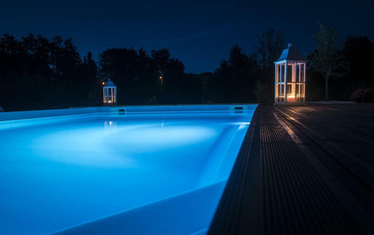 Au Pied Du Lariat Bed & Breakfast Léoville Dış mekan fotoğraf
