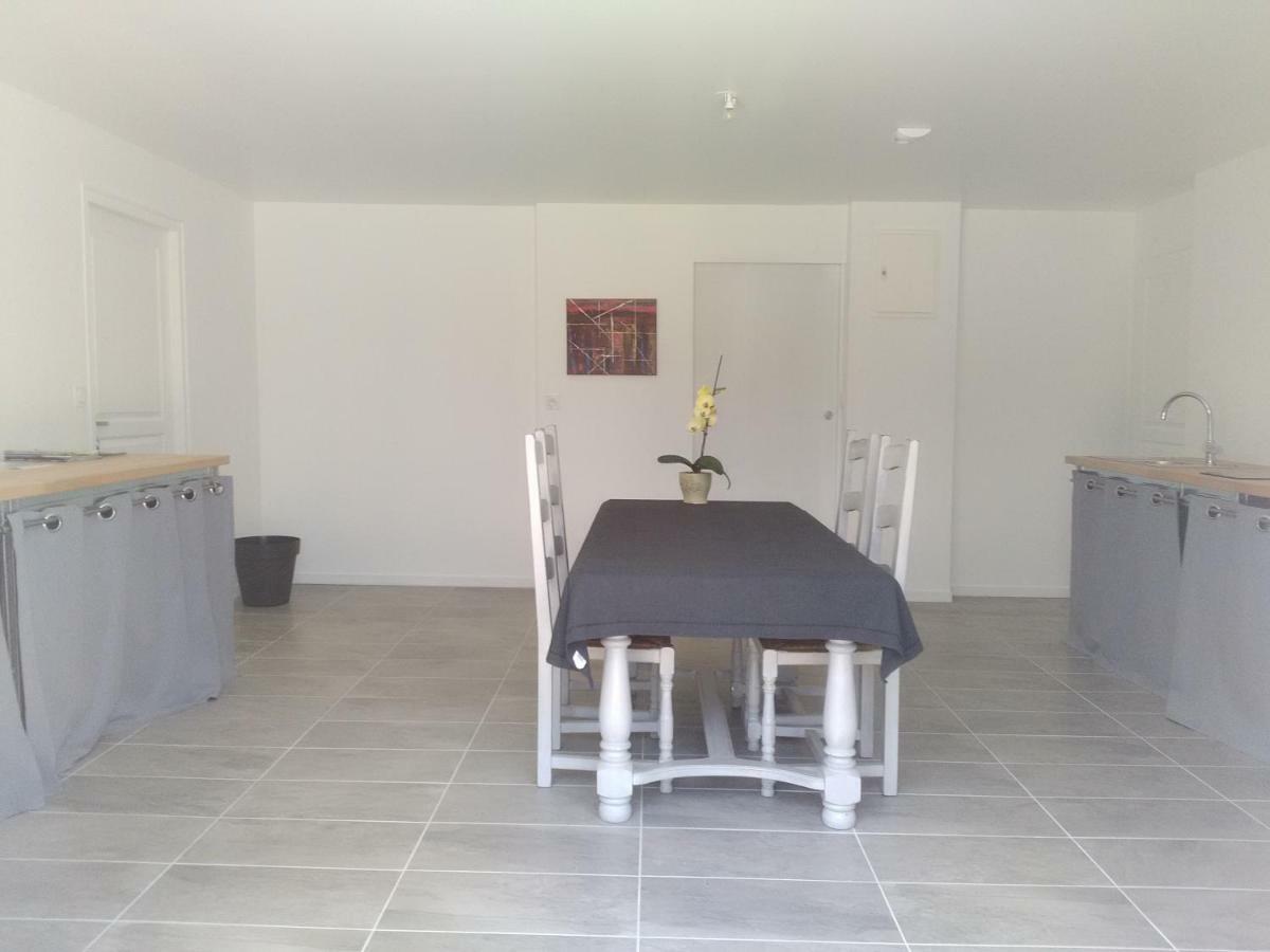 Au Pied Du Lariat Bed & Breakfast Léoville Dış mekan fotoğraf